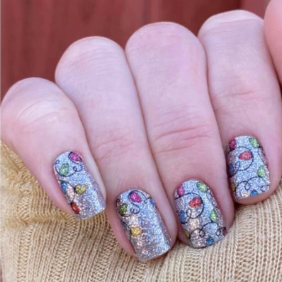 *Retired* Color Street: Holiday De-Light | Christmas Holiday Winter Silver - Picture 8 of 12